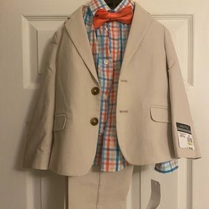 Boys 4t NWT SUIT!